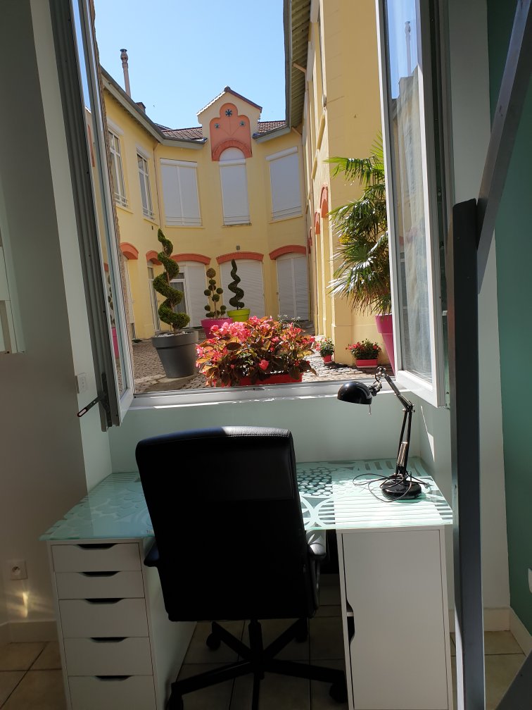 `Photo d'un studio dans la résidence étudiante Arcole à Saint-Étienne`